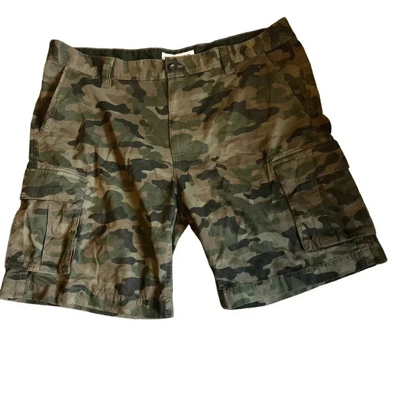 Amazon essentials Camouflage Summer shorts Mens Size 42 Pockets - Picture 1 of 8